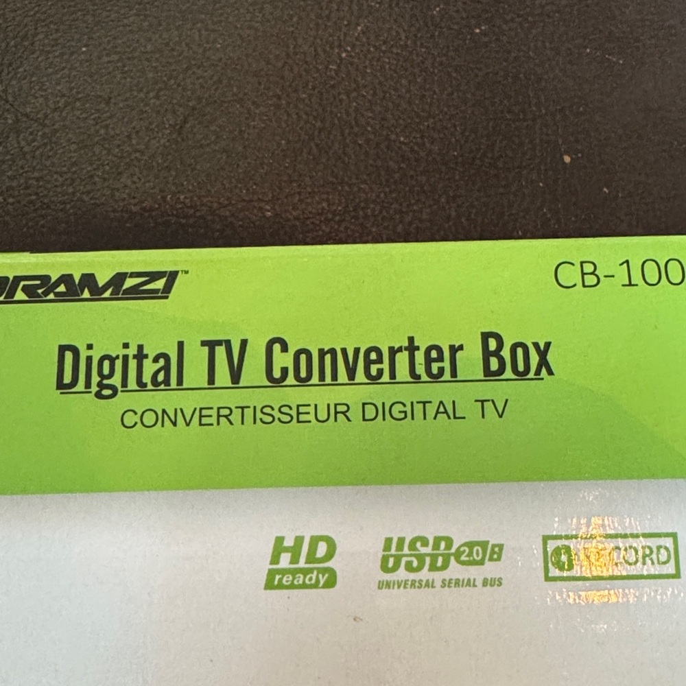 Black Digital TV Converter Box - Picture 3 of 4